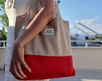 Bicolor hobo. Stylish and sporty. Handmade with its original design. Ideal for daily use in any occasion.