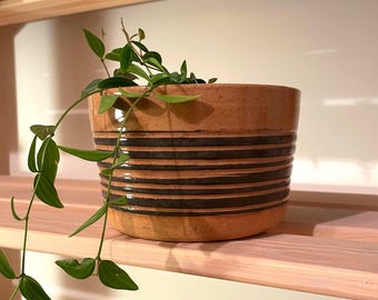 Plant pot