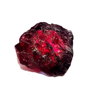 65 Ct Large Raw Natural Garnet stone 100% natural red garnet rough stone untreated January birthstone healing crystal good quality garnet