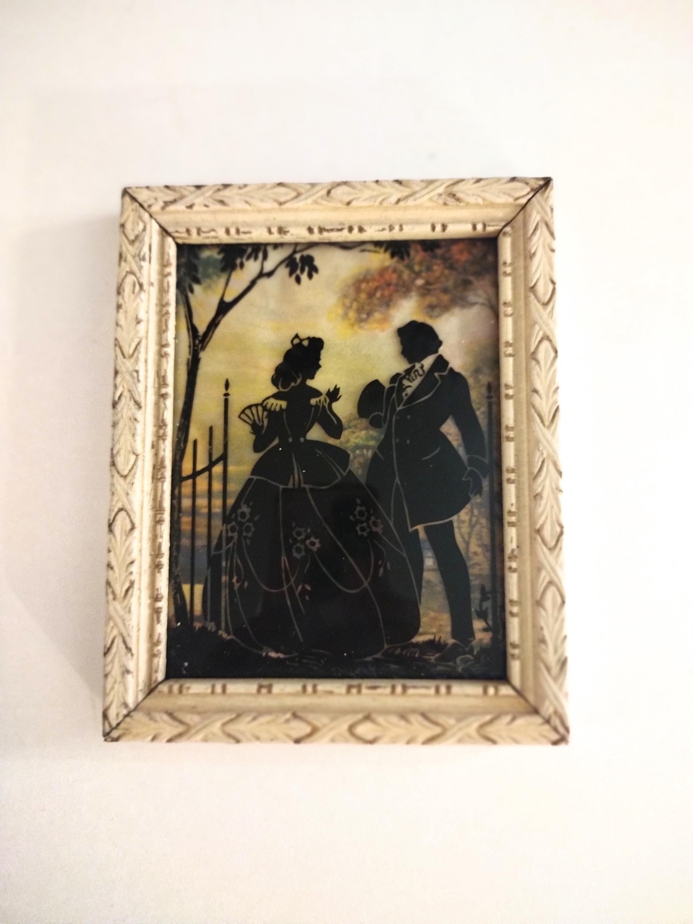 Antique Silhouette Reverse Painting: Convex Glass Frame