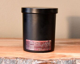 The JANE | Cedar, Gardenia, & Old Books Soy Wax Candle | 5.3oz Matte Black Glass | Gardenia Scented Candle | Fernweh Collection