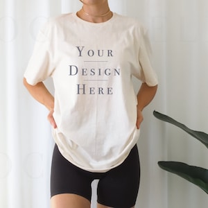 Gildan 64000 Mockup Natural | Modell Mockup, Mockup, Mockup, Mockup, Tshirt Mockup, Mockup Tshirt, Shirt Mockup, T-Shirt Mockup, T Shirt Mockup