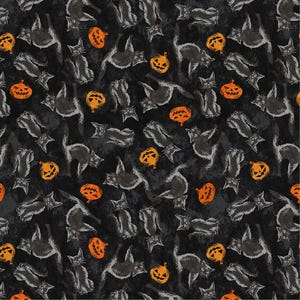 以下が含まれることがあります： 黒猫とオレンジ色のカボチャをあしらったハロウィーンをテーマにしたパターン。背景は濃いグレーです。猫は様々なポーズをとっており、カボチャには彫刻された顔があります。デザインは少し使い古された、テクスチャード加工された外観をしています。