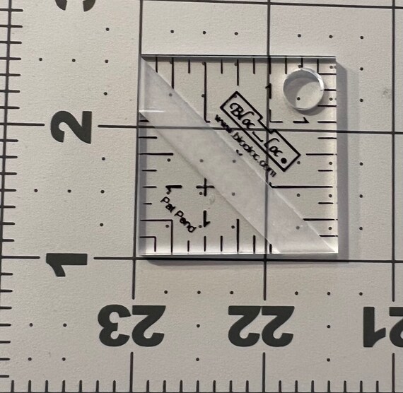 Bloc Loc Half Square Triangle Square up Ruler Size 1.5 Inch X 1.5