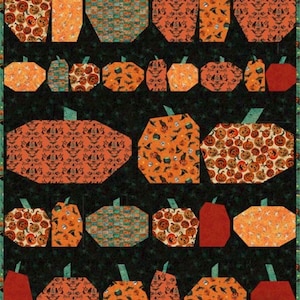 Gourdalishous Quilt Kit with Fabric and Pattern for 36 x 48 Quilt Top & Binding, Emerald Hollow, Sue Zipkin, Clothworks, Halloween Fall FPP