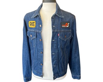 Vintage 80s 90s Levi’s jean jacket with patches