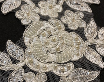 Appliques de dentelle florale, broderie de perles. Appliques de perles symétriques blanc cassé. Dentelle rose à sequins ivoire, voile de mariée, patchs pour robe, 2 pièces