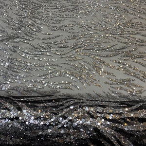 Scintillare con stile con il tulle argentato con stampa di paillettes - ideale per abiti da damigella d'onore e di fidanzamento, ballo,