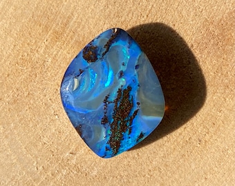 Hübscher Boulder Opal - 9,5-karatowy top Verarbeitung von myOpal