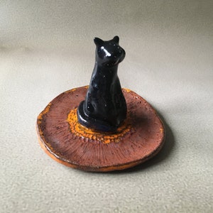 Unieke Cat Dish Clay Back Cat Jewelry Holder tafelblad kunst kleine zittende kat decoratie handgemaakte dier geïnspireerde kunst met de hand aangebracht glazuur