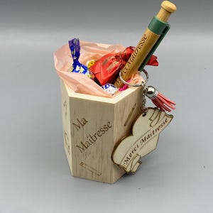 Potloodhouder/pen | Eindejaarscadeau voor leraar, schoolhoofd, Atsem, directeur... Gepersonaliseerd, pen, sleutelhanger, snoep
