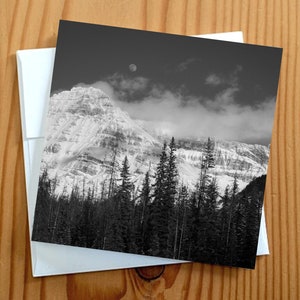 Carte vierge de photographie d'art de montagne. 5 x 5