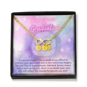 Geschenk für ein Mädchen, das Sie schätzen / Personalisiertes Gold Infinity Armband / mit Botschaftskarte / Tochter, Nichte Abschluss