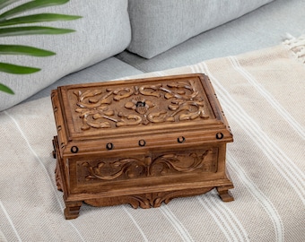Houten sieradendoos met geheim slot en sleutel, handgesneden opbergkist walnoot, houten kist met slot, aandenkendoos, schatkist