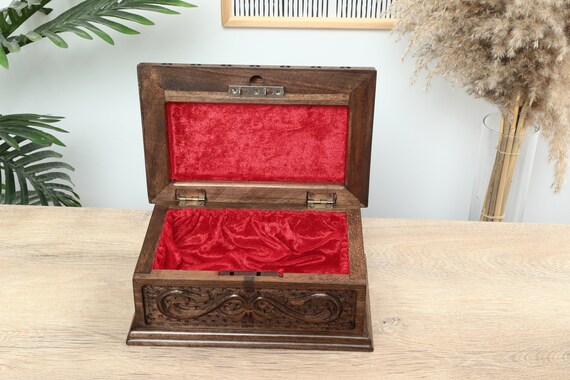 Schatztruhe mit Schloss, Verschlossene Holz Schmuckschatulle mit Schlüssel, Handgefertigte Gravierte Holzkiste, Holz Aufbewahrungsbox mit Deckel