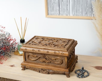 Elegante Holzbox mit geheimem Schloss, Walnuss Schatzkiste, Schmuckschatulle mit Gravur, große Holzbox mit Schlüssel, geschnitzte Erinnerungsbox