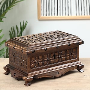 Wooden Carved Box with Mosaic Pattern, Jewelry Box with Lock, Wood Carving Memory Box, Engraved Wooden Locked Treasure Chest