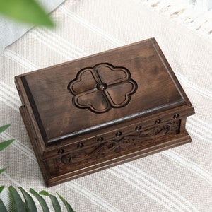 Cofre del tesoro con cerradura, joyero de madera cerrado con llave, caja de madera grabada hecha a mano, caja de almacenamiento de madera con tapa