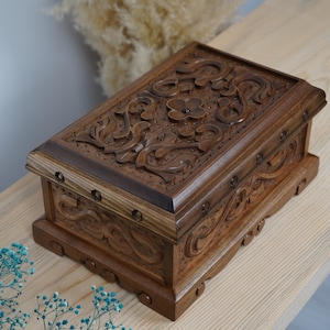 Secret Lock Jewelry Box, Carved Wooden Chest, Wooden Locking Box, Handmade Storage Chest, Walnut Wooden Stash Box, Jewelry Box with Key