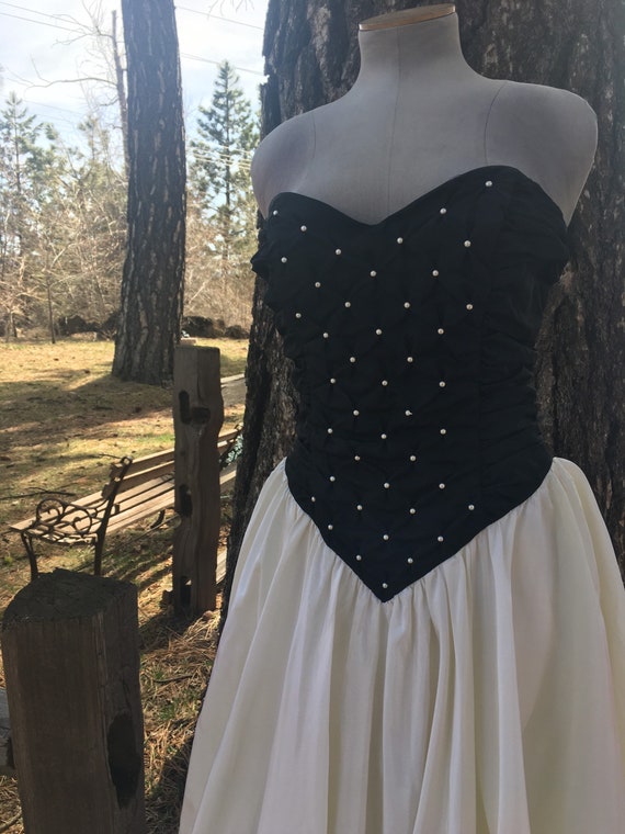 80s 1980s does 50s black and white gown dress prom