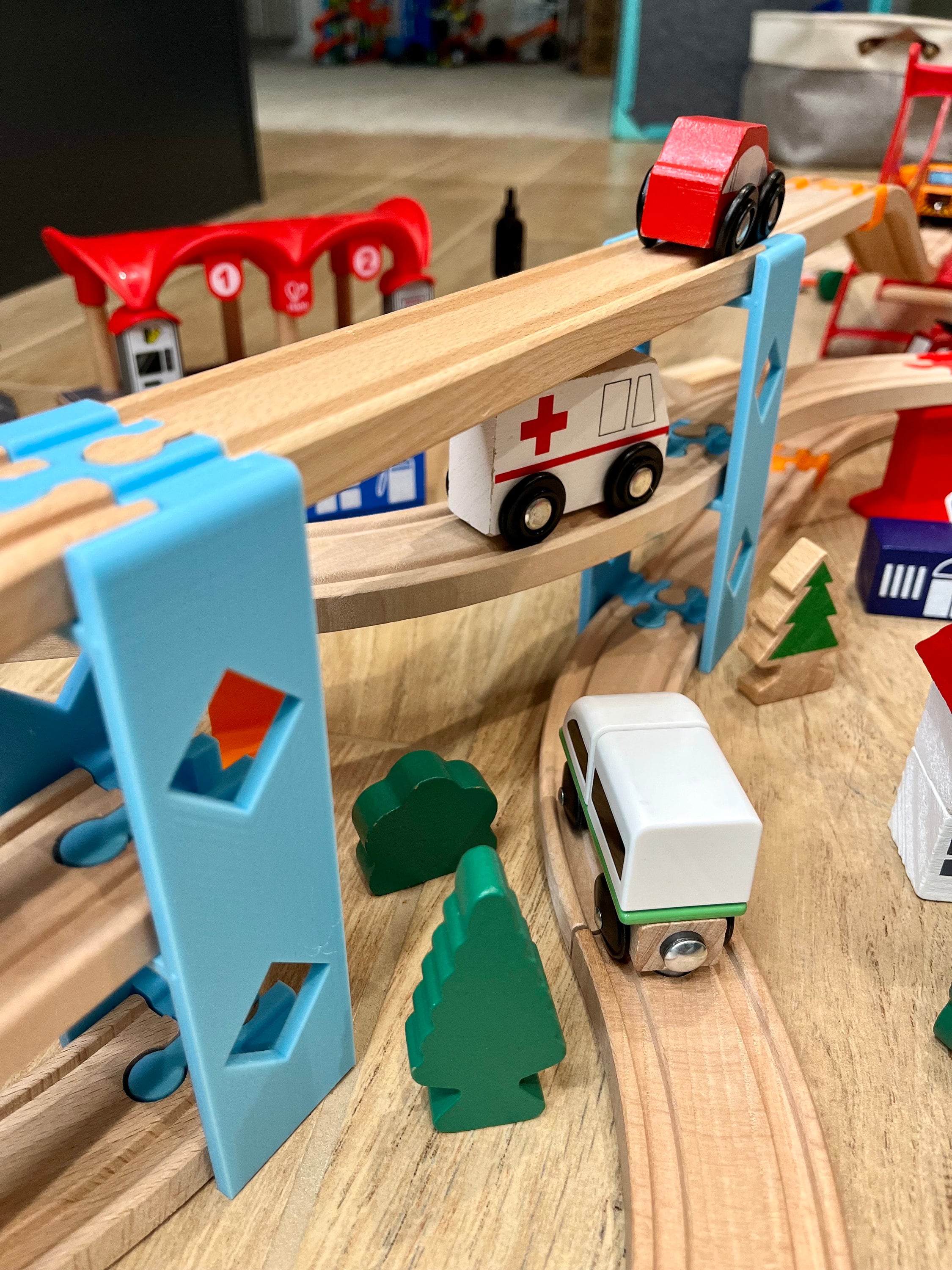 Deluxe 3-tier Wooden Train Supports for Thomas the Train, Brio, Melissa ...