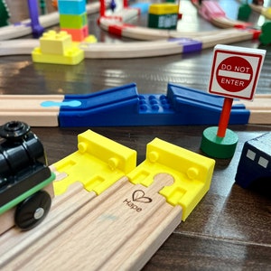 Buffer stops for wooden trains. Compatible with Brio and Thomas the Train.