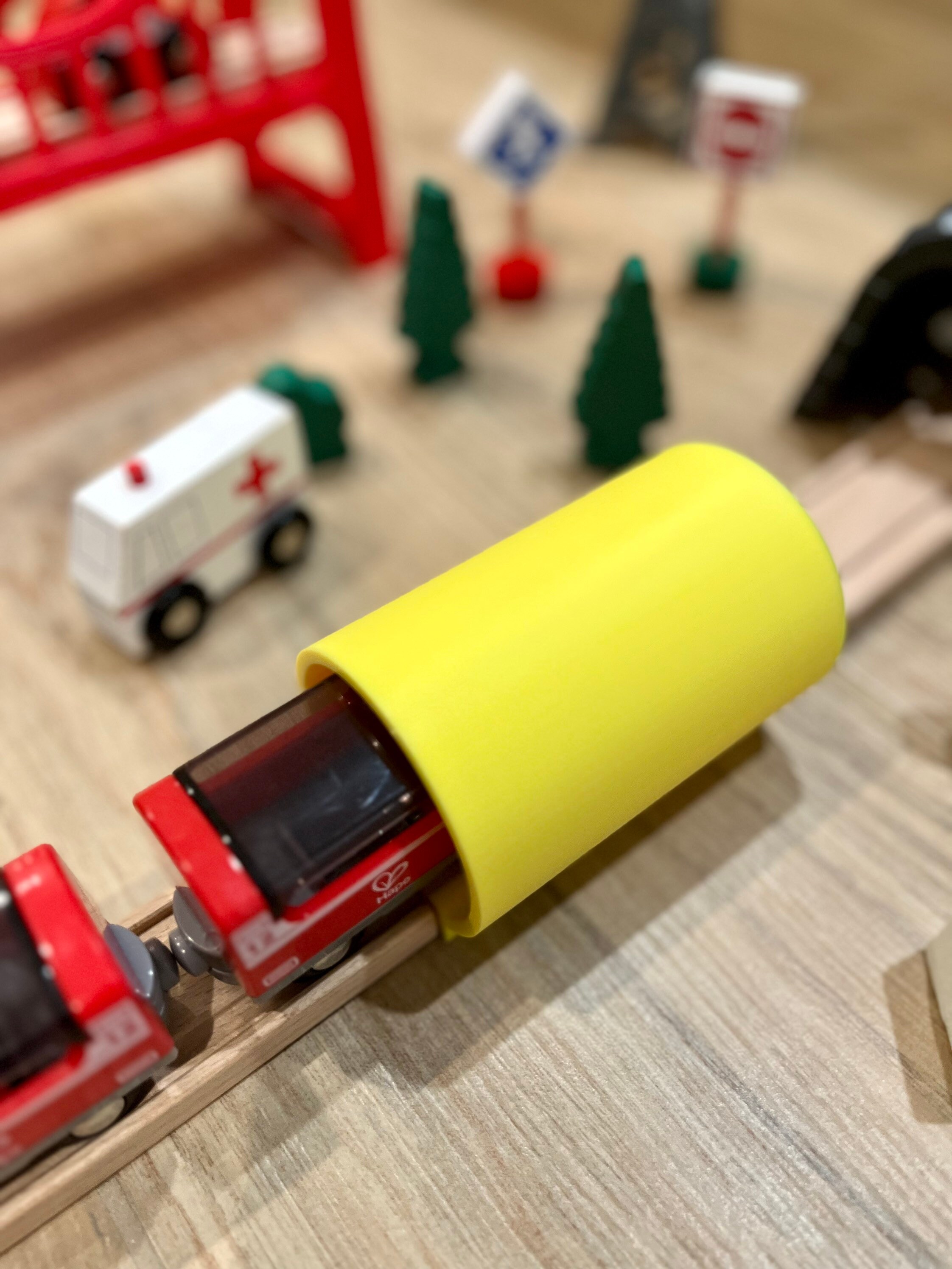 Train Tunnel for Wooden Train Tracks. Compatible With Brio, Thomas the Train,  Hape, and IKEA Trains. Montessori Toys for Kids, Pretend Play 