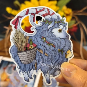 ふわふわのユールヤギビニールステッカー | ユルボック | 冬至アート | クリスマス | 不気味でかわいい | スカンジナビアの民話 | 魔女の雰囲気 | わらヤギ