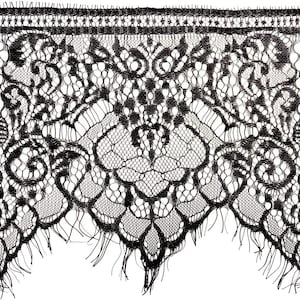 Spitzenbordüre, 3 Meter Spitze, Spitzenband in schwarz, 18 cm breit, Muster: Blumen, Ornamente
