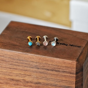 Delicado alfiler de presión sin rosca de 3 mm con piedras preciosas diminutas, con forma de burbuja, en plata 925 y pequeños puntos con parte trasera plana, para hélice y trago, pendientes únicos, chapados en oro de 14 quilates.