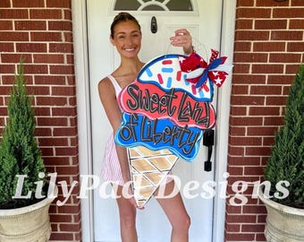 Patriotic ice cream cone door hanger
