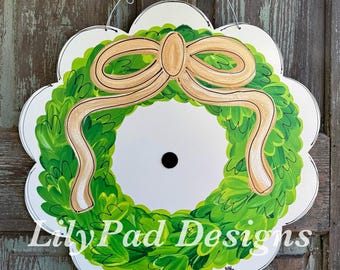 Scalloped wreath round interchangeable door hanger base (attachments sold separately)