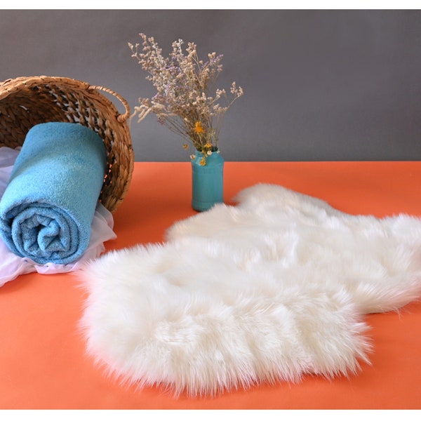 Faux Sheepskin Super Soft,Free shape Area Rug,Plush Fur Luxury Shaggy Silky Plush carpet for Bedrooms,Living,Kids Rooms,Sofa-White color