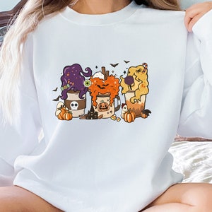 3 Sorcières Halloween Latte Sweatshirt, Halloween Coffee Sweatshirt, Halloween Crewneck