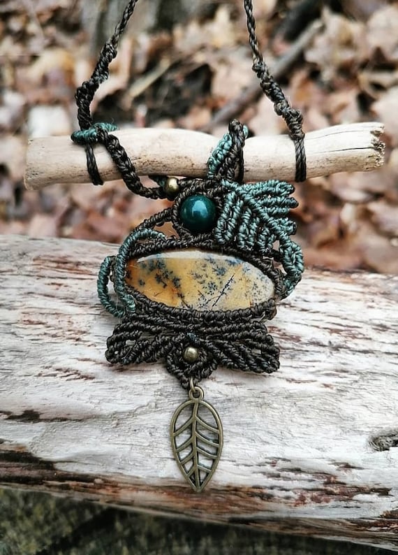 Etsy macrame best sale necklace