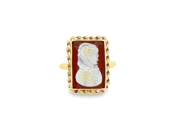 14 K Yellow Gold Cameo Vintage Ring - image 1