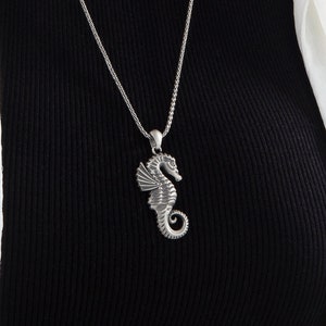 Silver Seahorse Necklace⋆Underwater Fish Seahorse Pendant for Men & Women⋆Christmas Gift Ideas Handmade Personalized Ocean and Sea Lover