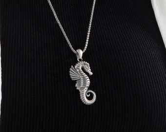 Silver Seahorse Necklace⋆Underwater Fish Seahorse Pendant for Men & Women⋆Christmas Gift Ideas Handmade Personalized Ocean and Sea Lover