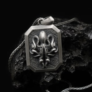 Octopus Pendant Sterling Silver Chain Necklace⋆Lovecraft Call of Cthulhu Pendant for Men⋆Silver Handmade Jewelry Dark Academia