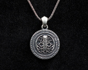 Silver Cthulhu Pendant | Lovecraft Pendant | Gothic Jewelry Gift Ideas | Men&#39;s Necklace Gift for Christmas | Horror Movie Jewelry