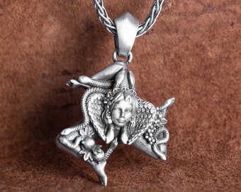 Silver Trinacria Necklace | Unisex Medusa Medallion | Mens Medusa Greek Pendant | Medusa Pendant | Mythology | Minimalist | Gift for Him