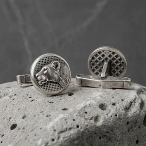 Solid 925 Sterling Silver Lioness Cufflinks for Men and Women, Big Cat Profile on Dotted Round Face