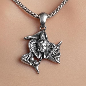 Silver Trinacria Necklace | Unisex Medusa Medallion | Mens Medusa Greek Pendant | Medusa Pendant | Mythology | Minimalist | Gift for Him
