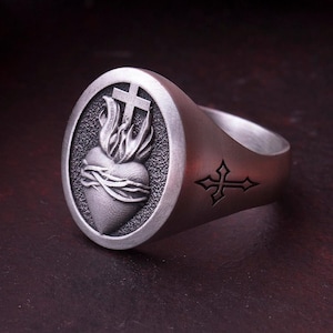 Anillo del Sagrado Corazón de Jesús - Sello de devoción cristiana en plata 925, joyería de fe católica, regalo espiritual