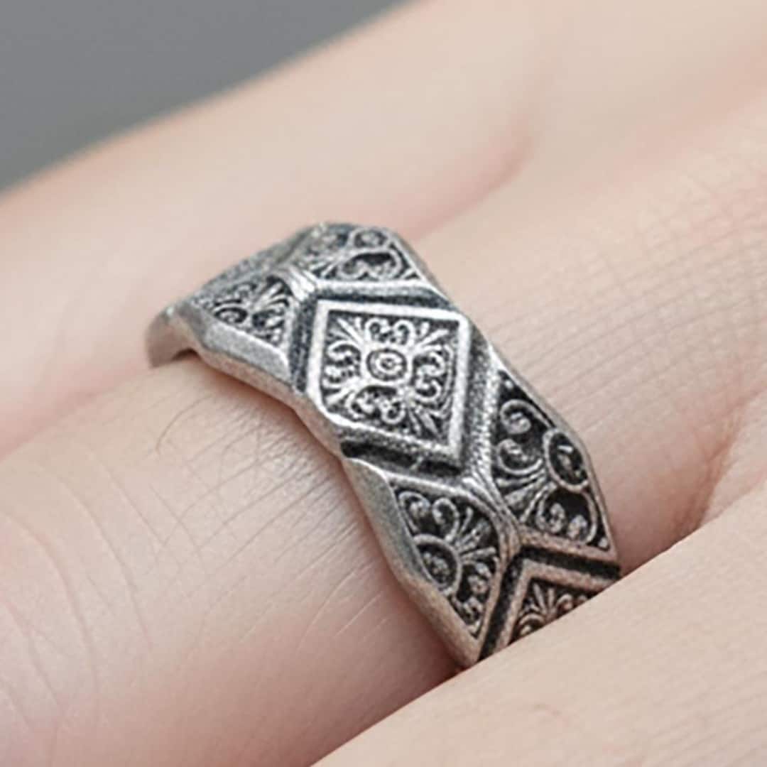 Building Motif Ring, Architectural Band, Blueprint Style Band, Design ...