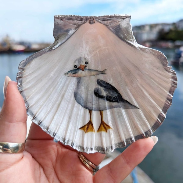 Seagull Bird Fish Ring Dish Scallop Shell Gilded Gold Varnished Shiny Devon Trinket Dish Liquid Gold Decor Home