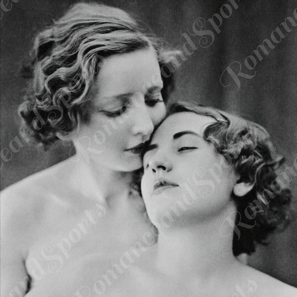 Black and White, Mature Vintage Nude, Risque, Sexy Lesbian Female Photo BW 006