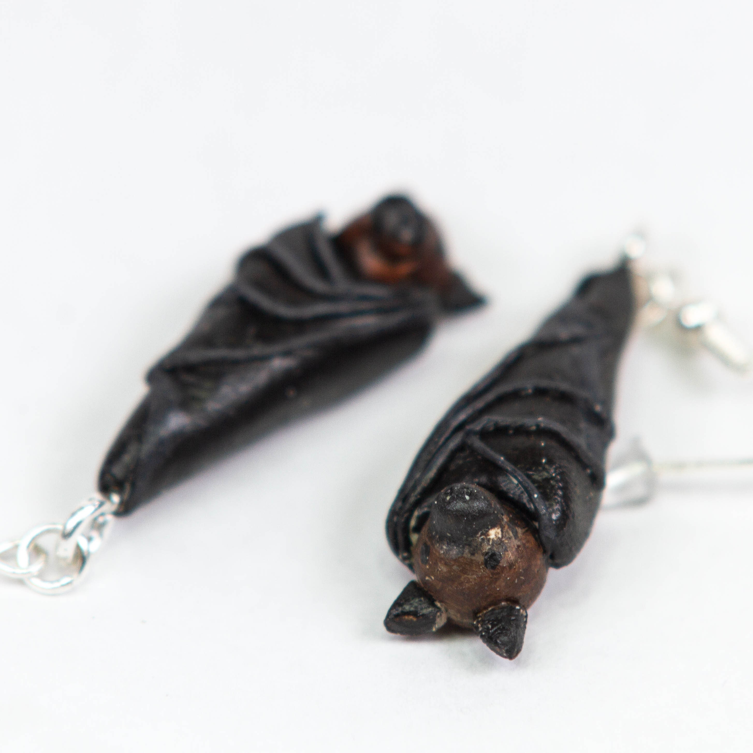 MAGICAL DESIGN シルバーピアス　コウモリ　BAT EARRING 41m57-pJNAL._UY300_.jpg
