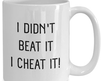 Taza de café divertida para concientización sobre el cáncer de mama (BRCA) para diagnóstico positivo de BRCA. Regalo para animar. Más fuerte que el cáncer. Lucha como una chica.