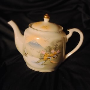 Hand Painted Japanese Porcelain Teapot